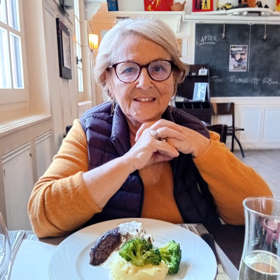 Illustration du profil de Bernadette BOUHOURS